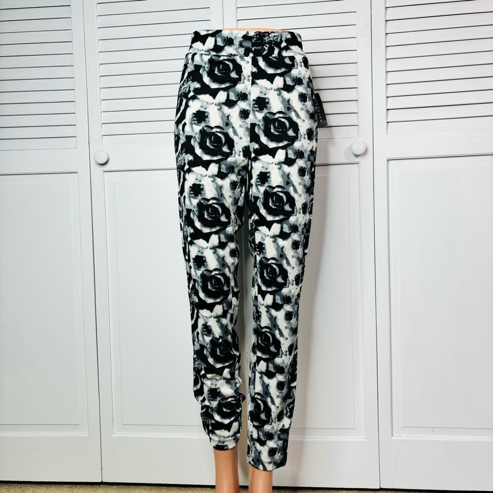2/$25 METAPHOR Black & Gray Floral Print Leggings Size 18
